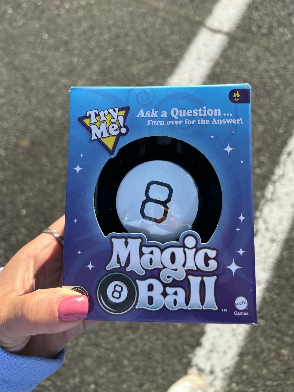 Mattel Magic 8 Ball in Blue and Black NWT